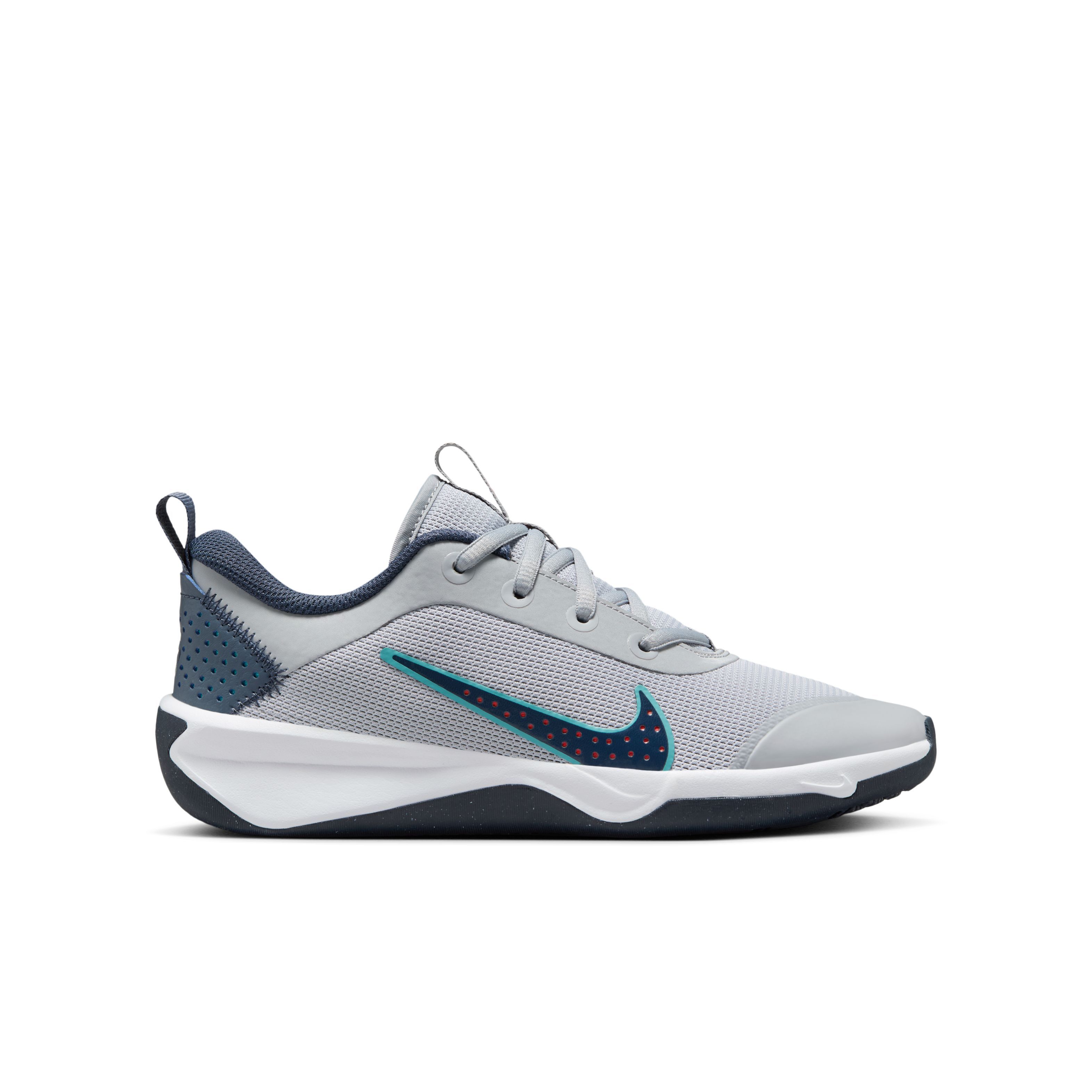 NIKE OMNI MULTI-COURT (GS) DM9027-010