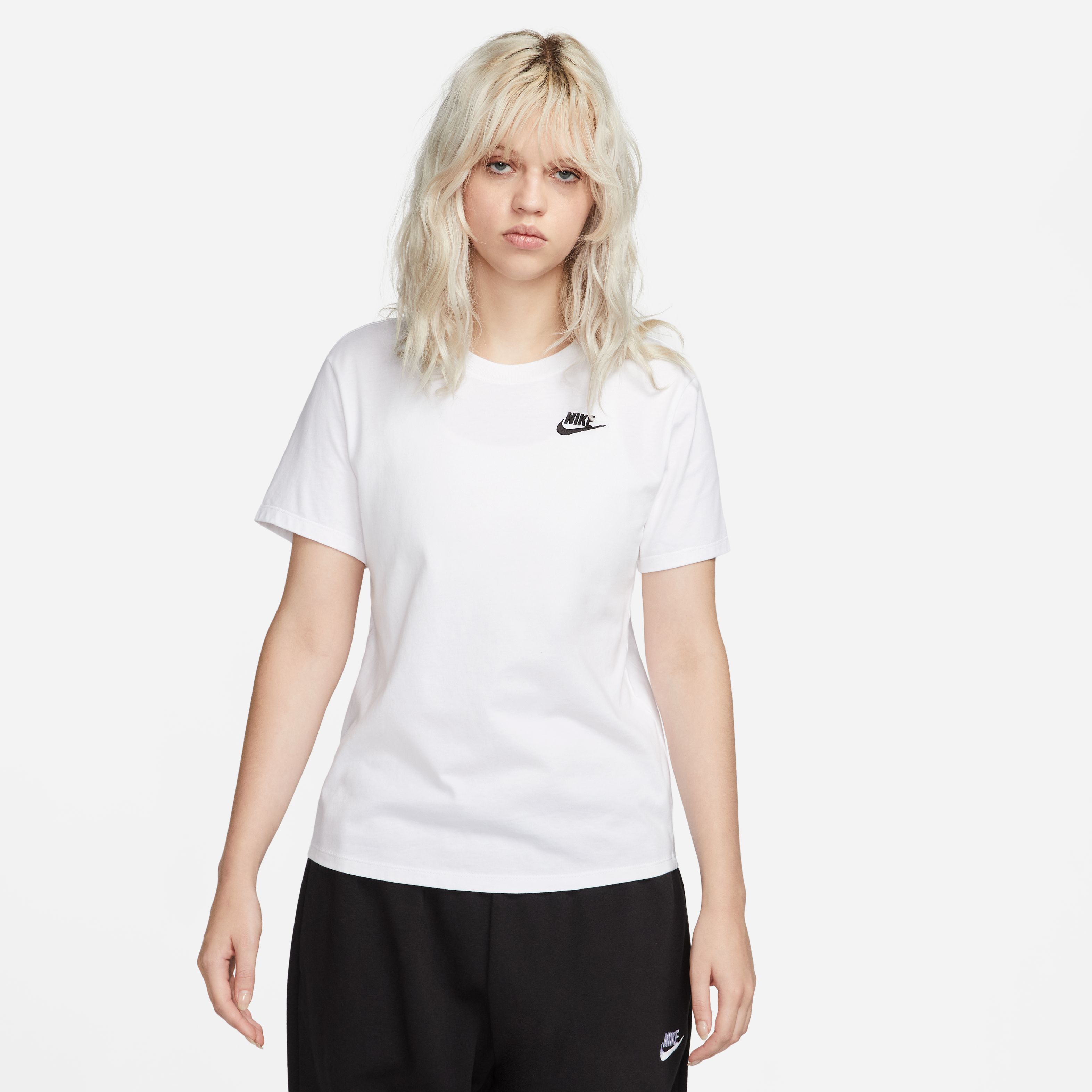 Nike Γυναικείο Κοντομάνικο T-Shirt DX7902-100