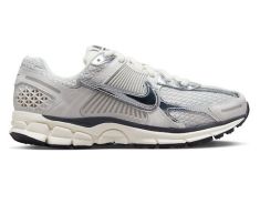 NIKE  VOMERO 5 FD0884-025