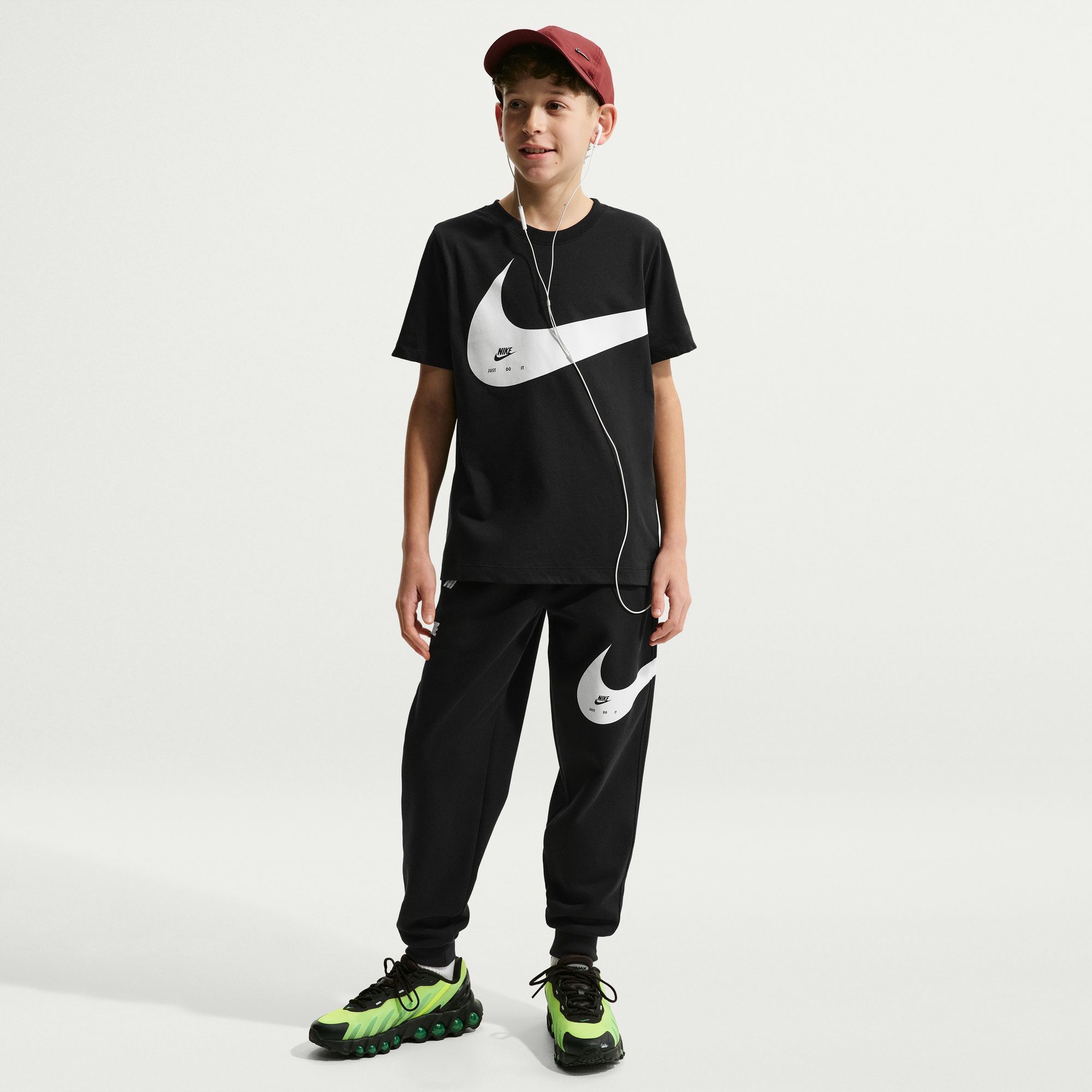 NIKE JR TSHIRT CLUB ENERGY S26 II9943-010